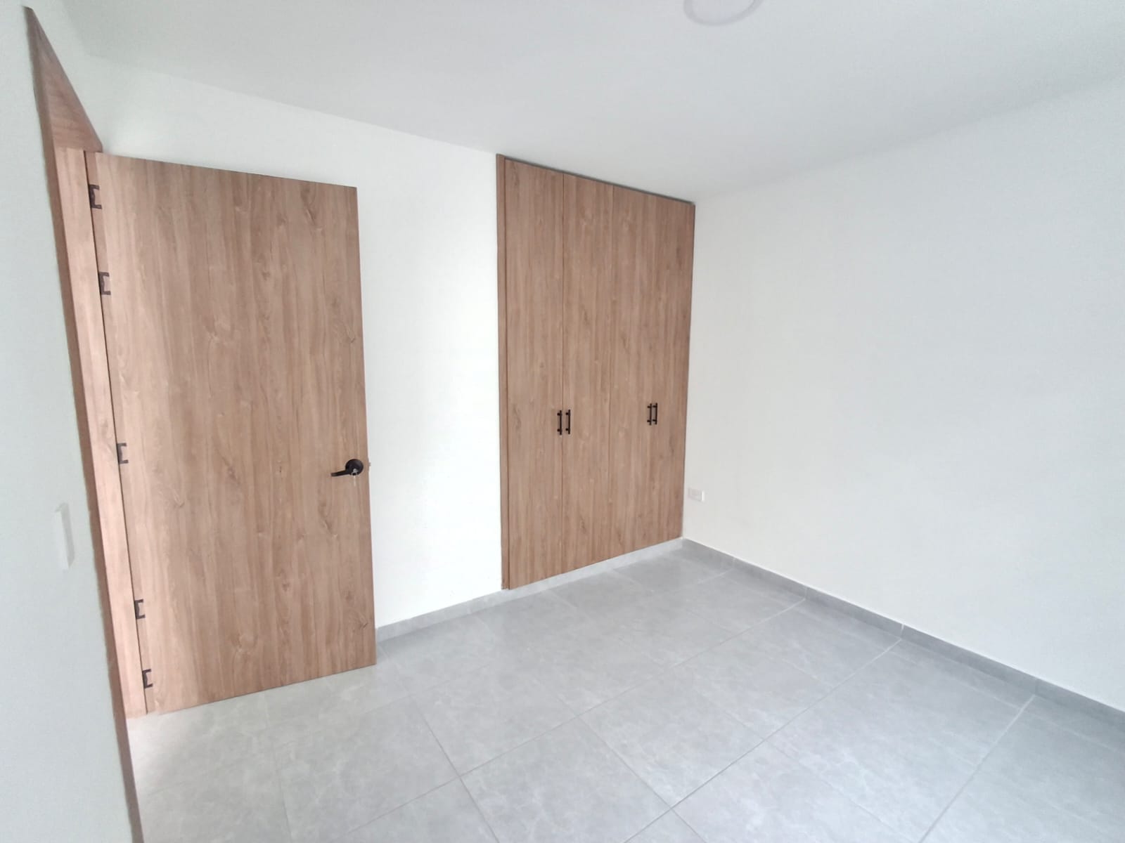 WhatsApp Image 2026-04-08 at 08.49.09