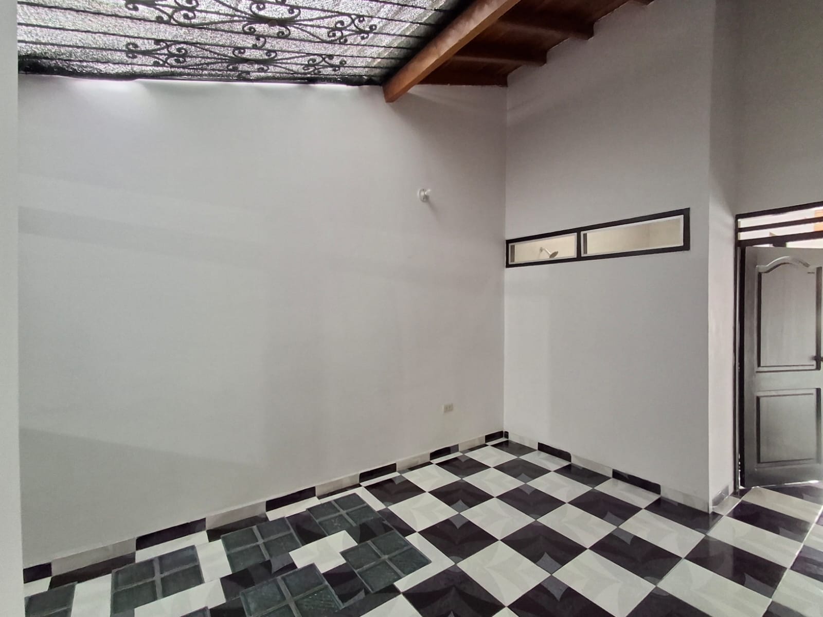 WhatsApp Image 2026-04-14 at 16.51.03