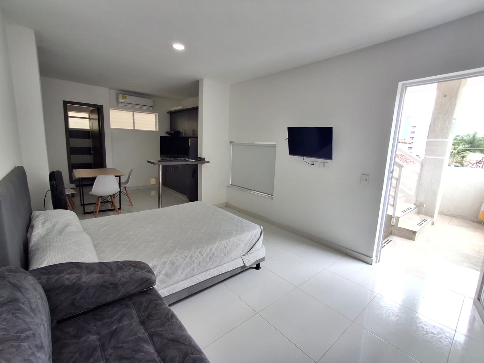 WhatsApp Image 2026-04-15 at 14.48.28 (2)