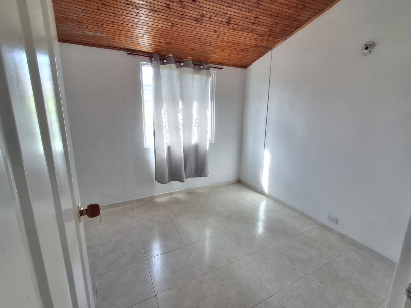 WhatsApp Image 2026-04-17 at 17.28.05 (2)