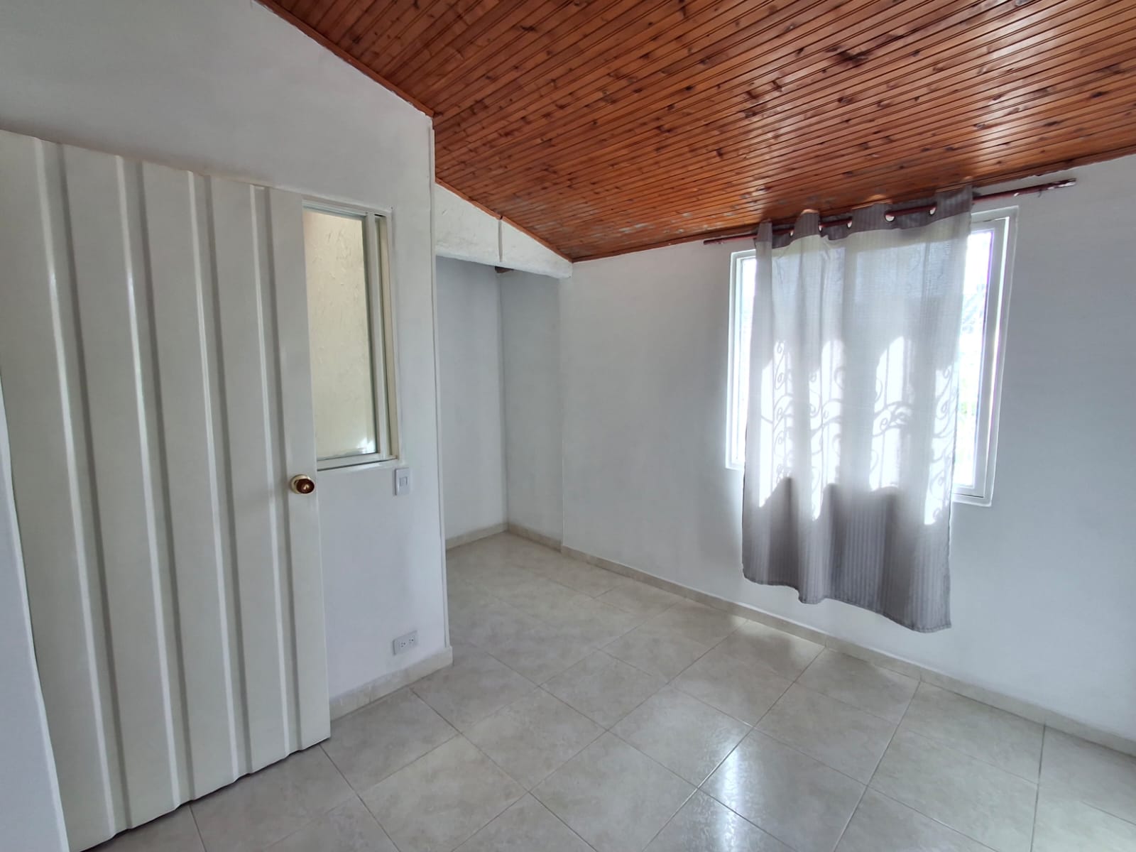 WhatsApp Image 2026-04-17 at 17.28.06 (1)