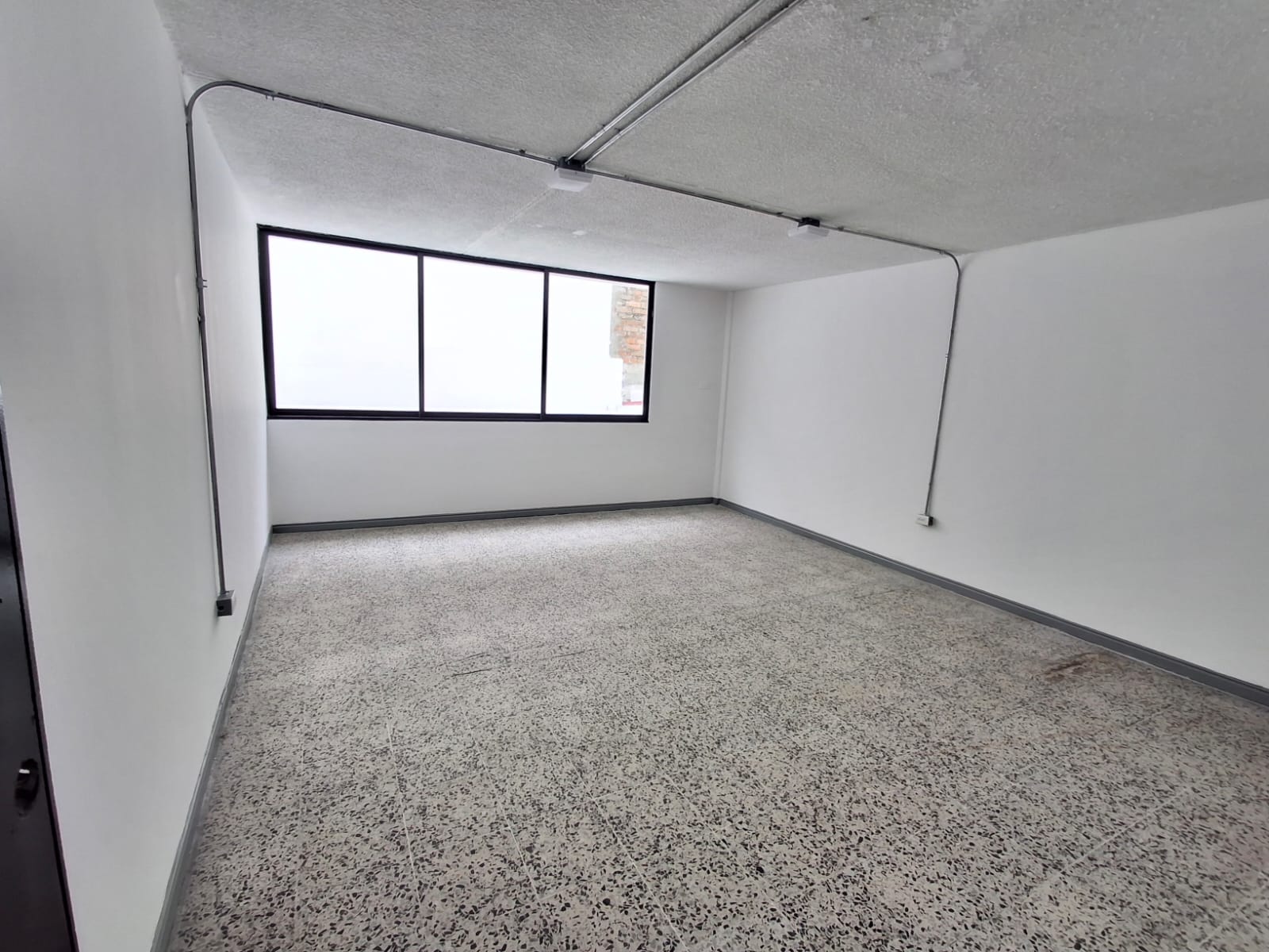 WhatsApp Image 2026-04-17 at 17.31.16 (2)