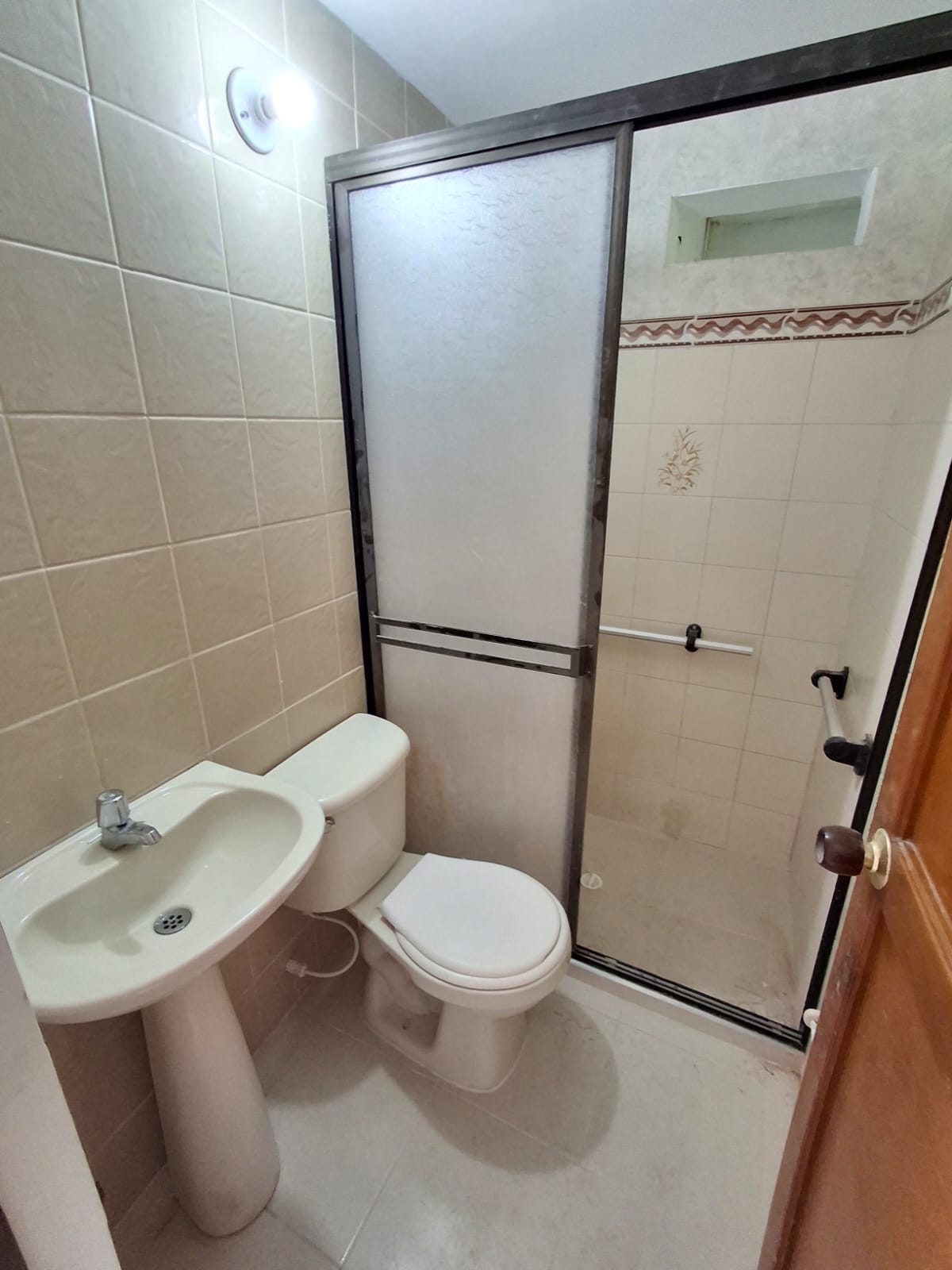 WhatsApp Image 2026-04-18 at 14.33.47 (1)