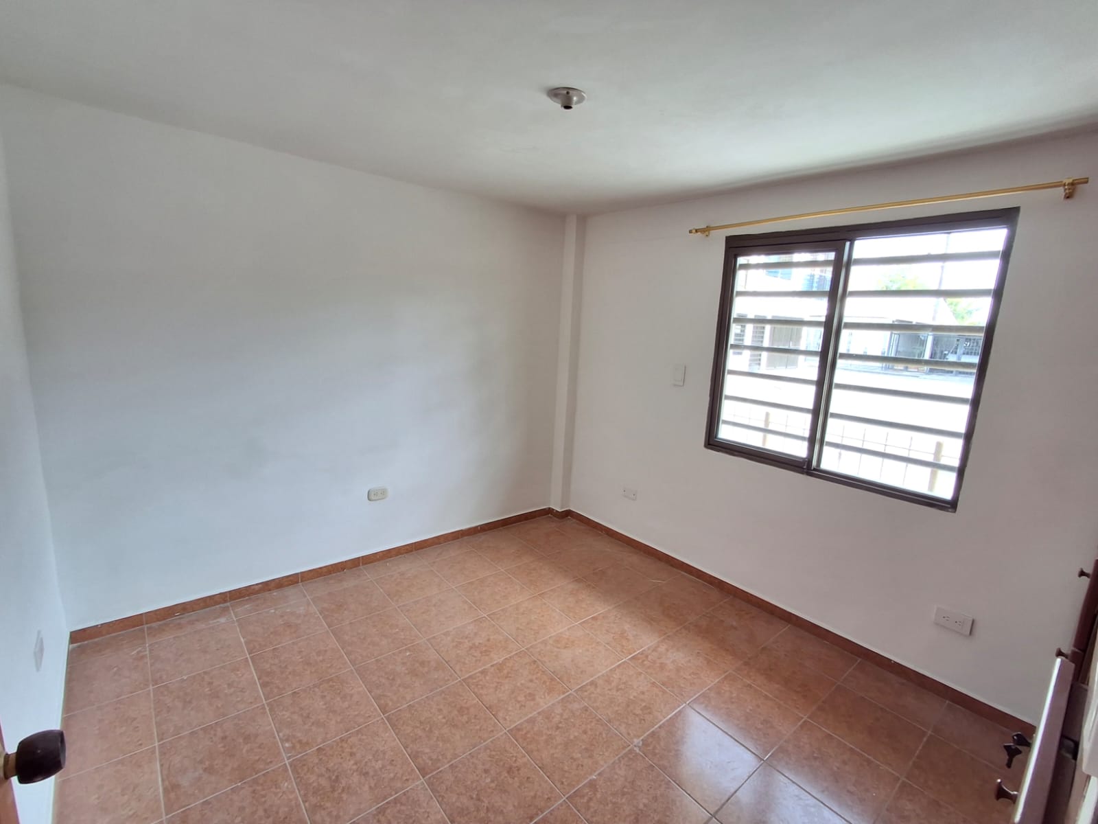 WhatsApp Image 2026-04-18 at 14.33.48 (6)