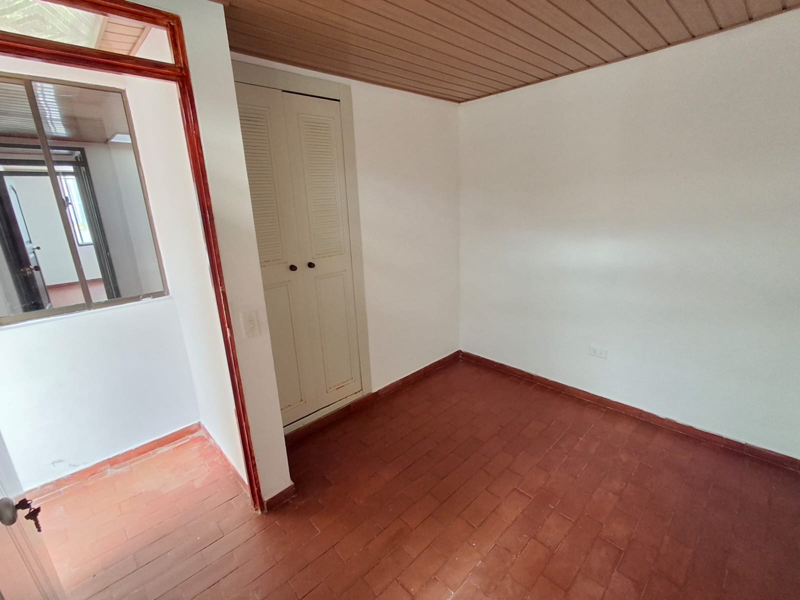 WhatsApp Image 2026-04-27 at 09.06.01 (1)