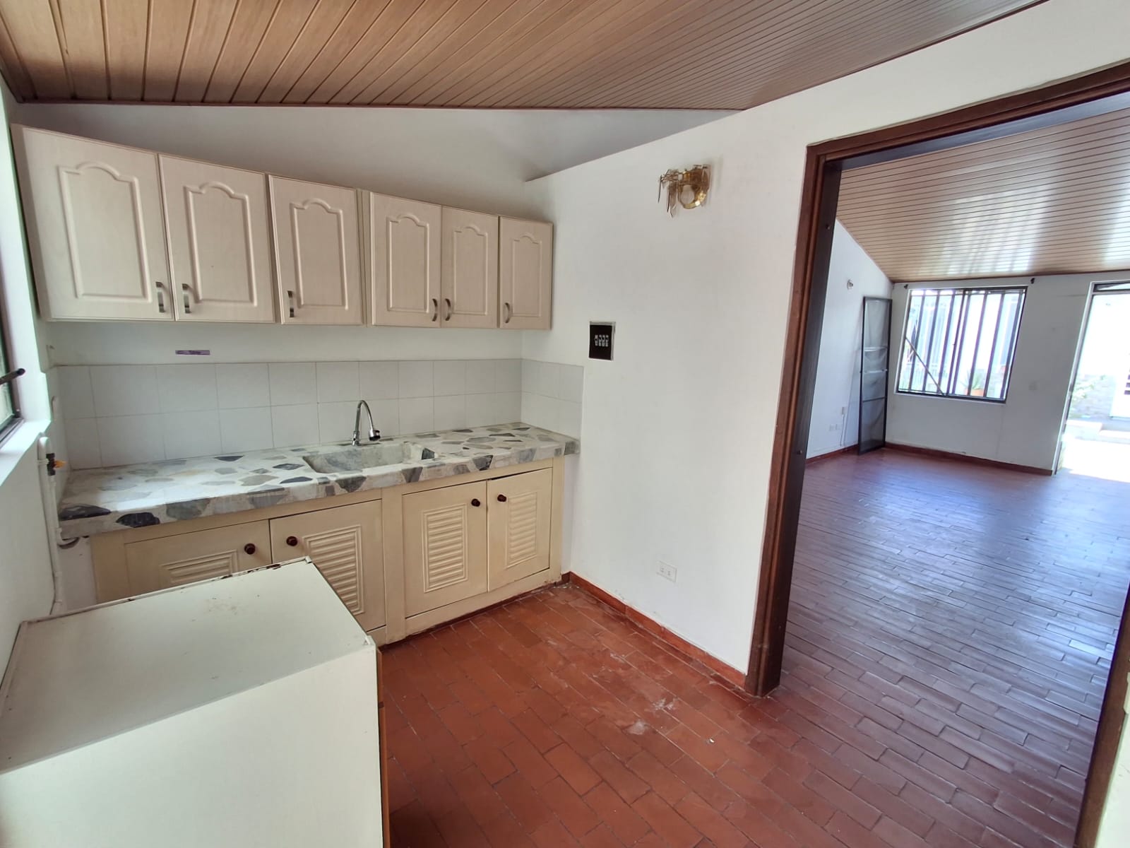 WhatsApp Image 2026-04-27 at 09.06.02